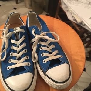 Dark blue converse